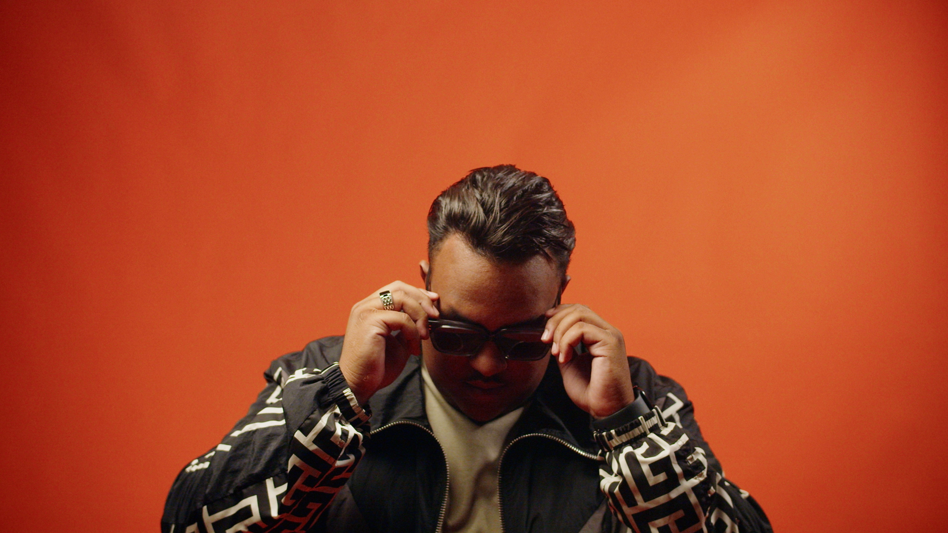 Still from DIKKE - Gasolina