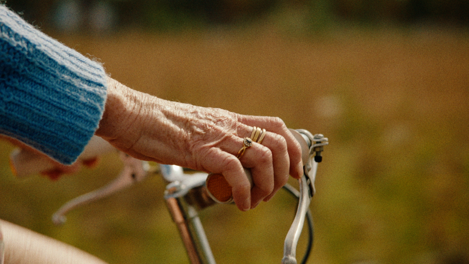 Still from VRT — Vlaanderen Fietst