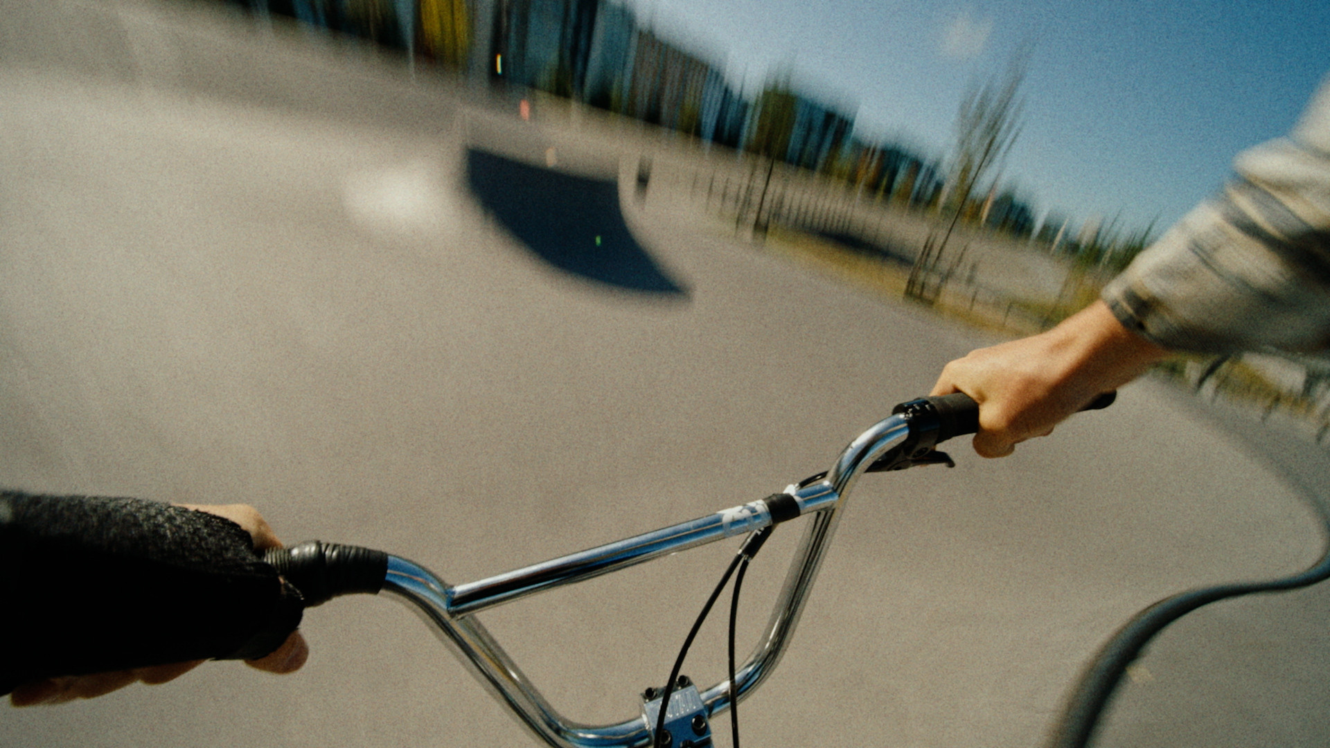 Still from VRT - Vlaanderen Fietst