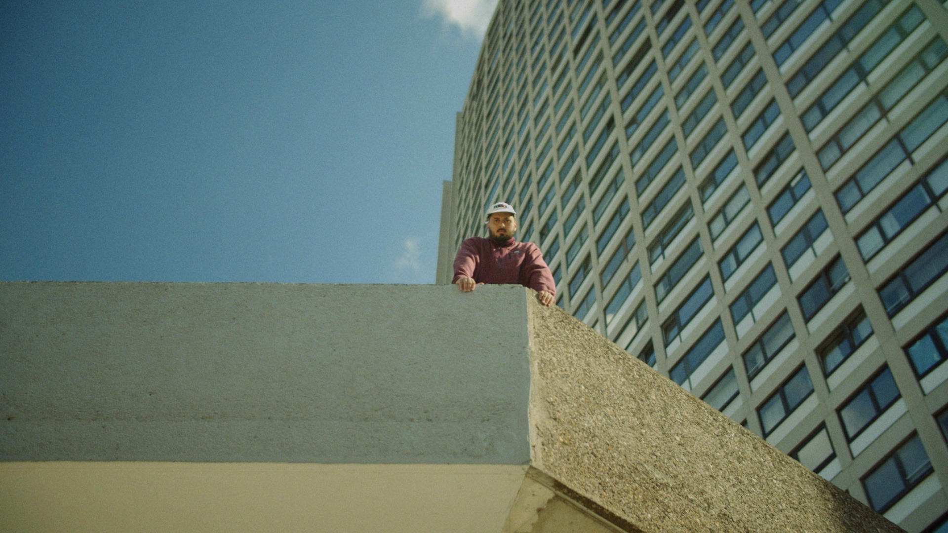 Still from Zwangere Guy - 1 Uit De 1000