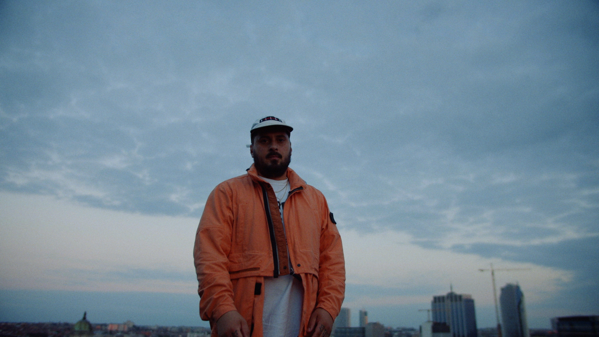Still from Zwangere Guy - 1 Uit De 1000
