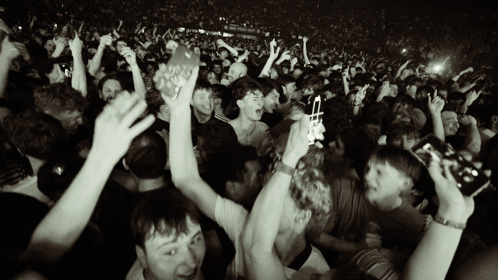 Still from Zwangere Guy - Aftermovie Vorst