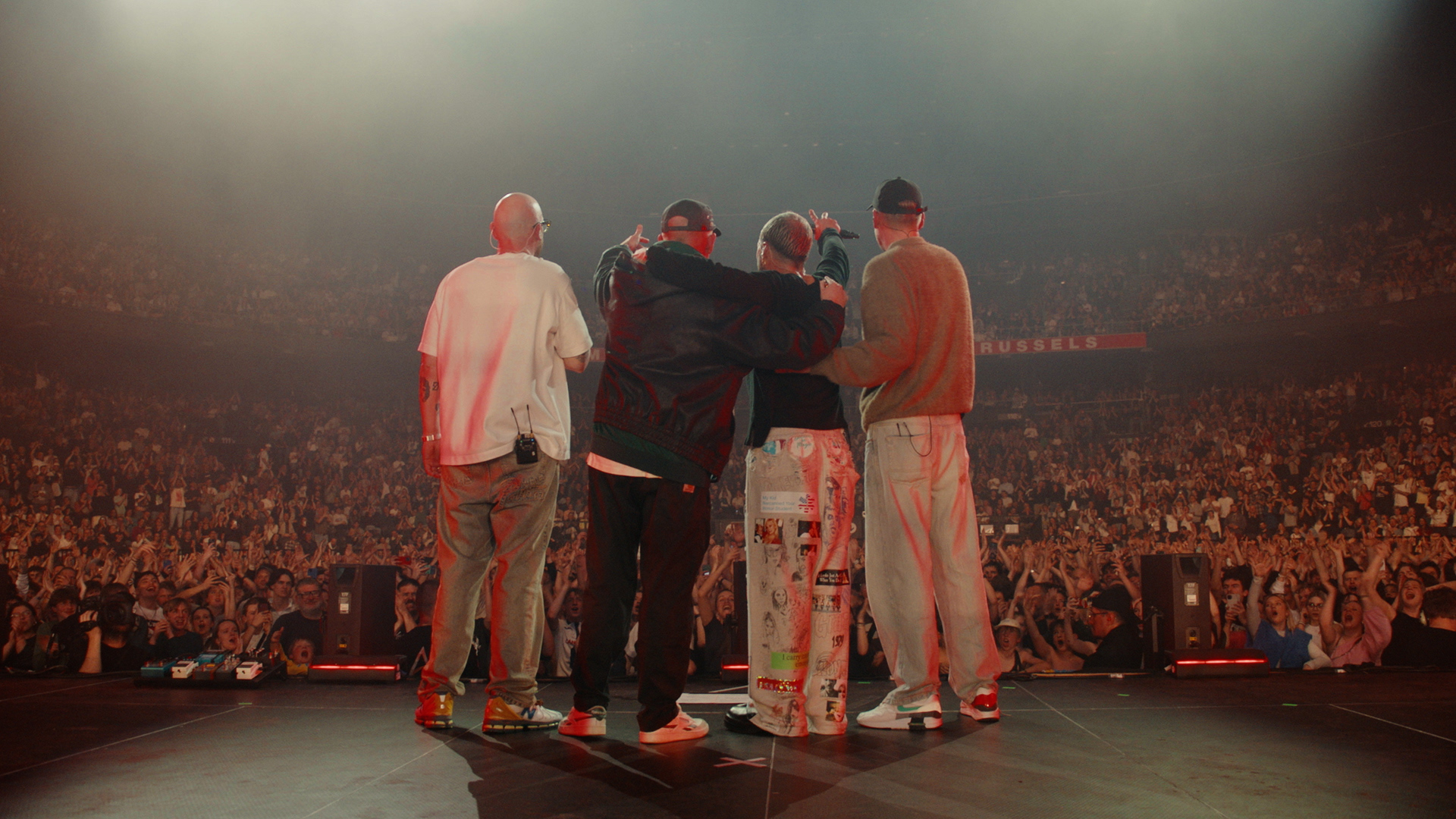 Still from Zwangere Guy - Aftermovie Vorst