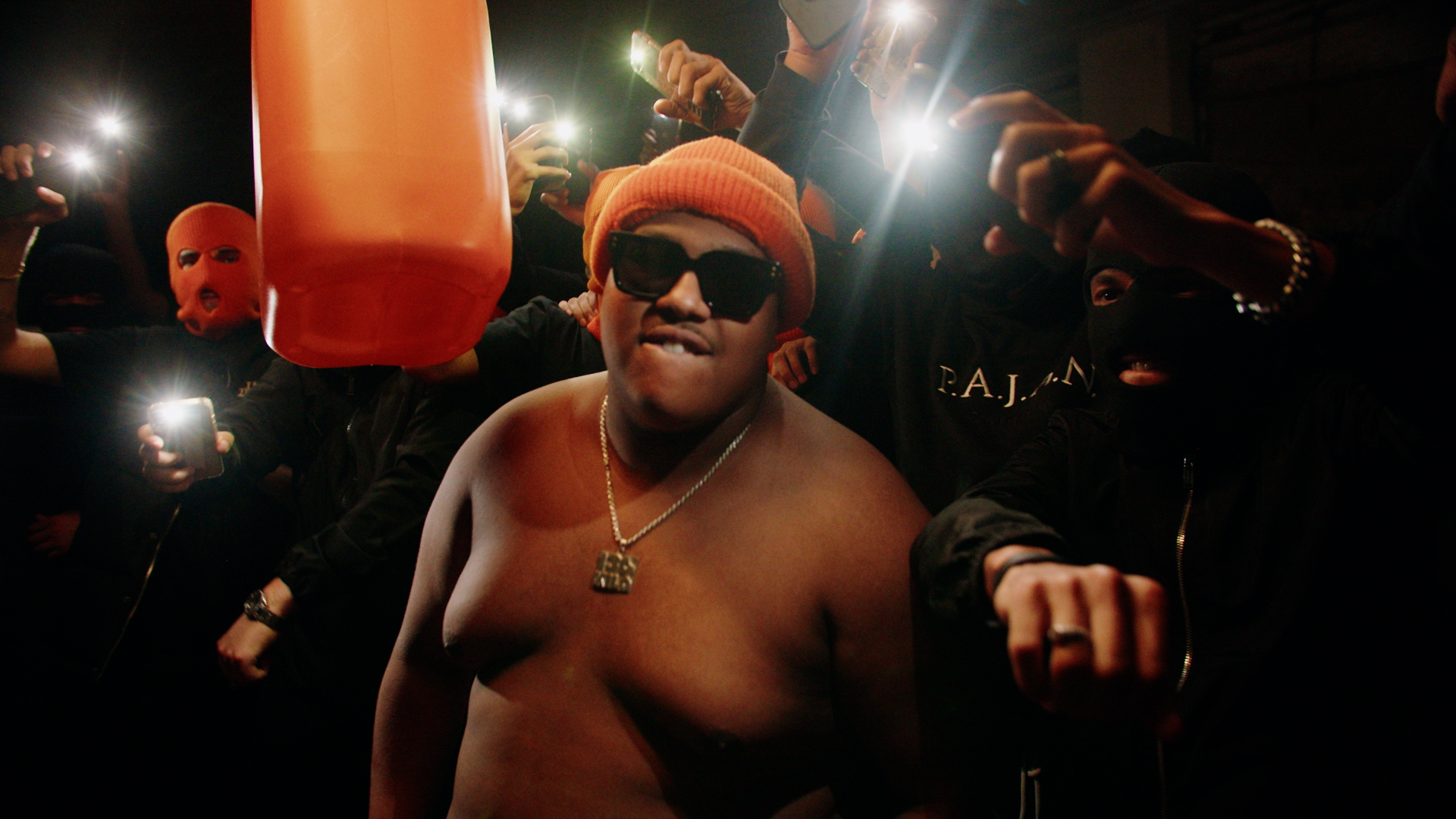Still from DIKKE — Gasolina